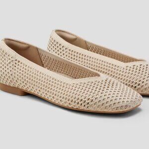 NWOT Vivaia Margot 2.0 - Size 10